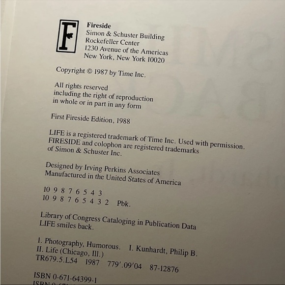 Life Smiles Back - Paperback By Philip B. Kunhardt Jr. - Picture 3 of 4